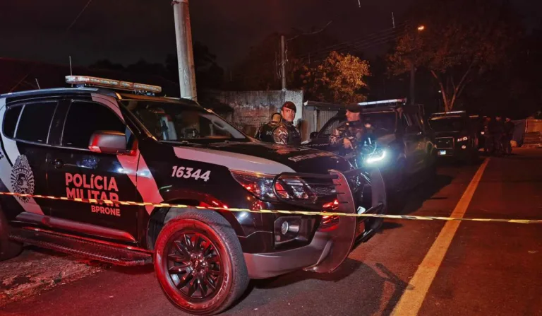 Área isolada pela Polícia Militar