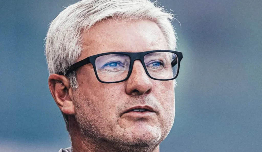 Odair Hellmann é o novo técnico do Furacão.