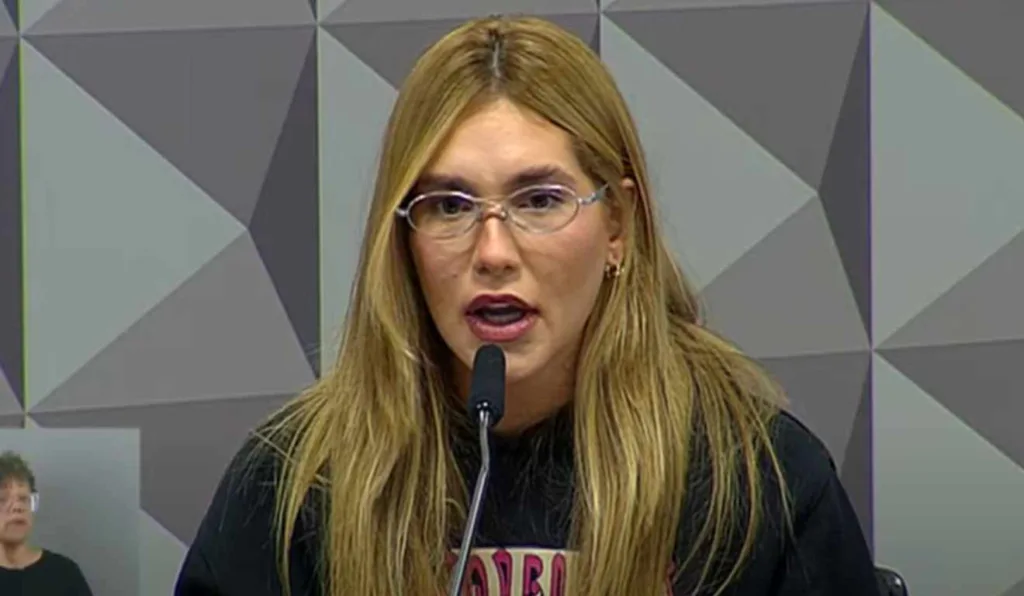 A influenciadora digital Virgínia Fonseca no Senado