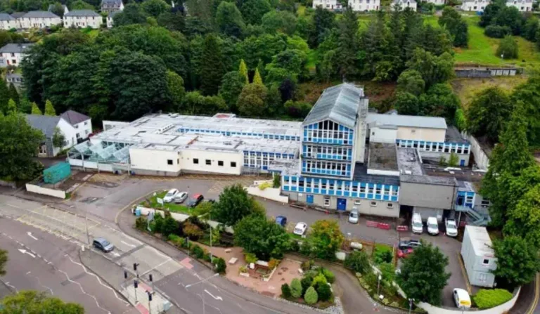 hospital que fechou por conta de surto de vírus