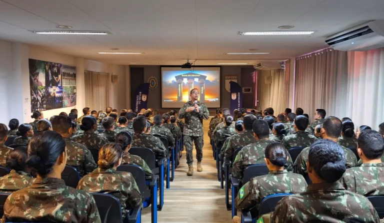 aula de formação do Exército