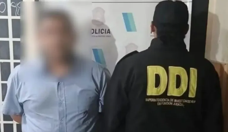 motorista de ônibus que abusou adolescente sendo preso