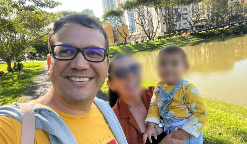 O empresário Mauro Fernandes Júnior com a esposa e filha