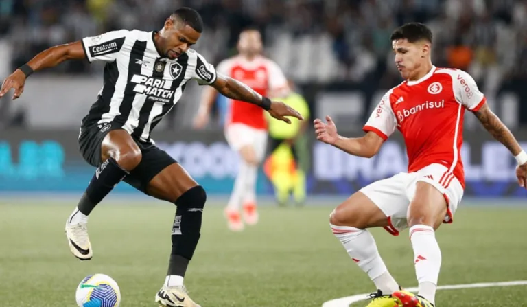 Botafogo venceu o confronto no Brasileirão de 2024 por 1x0