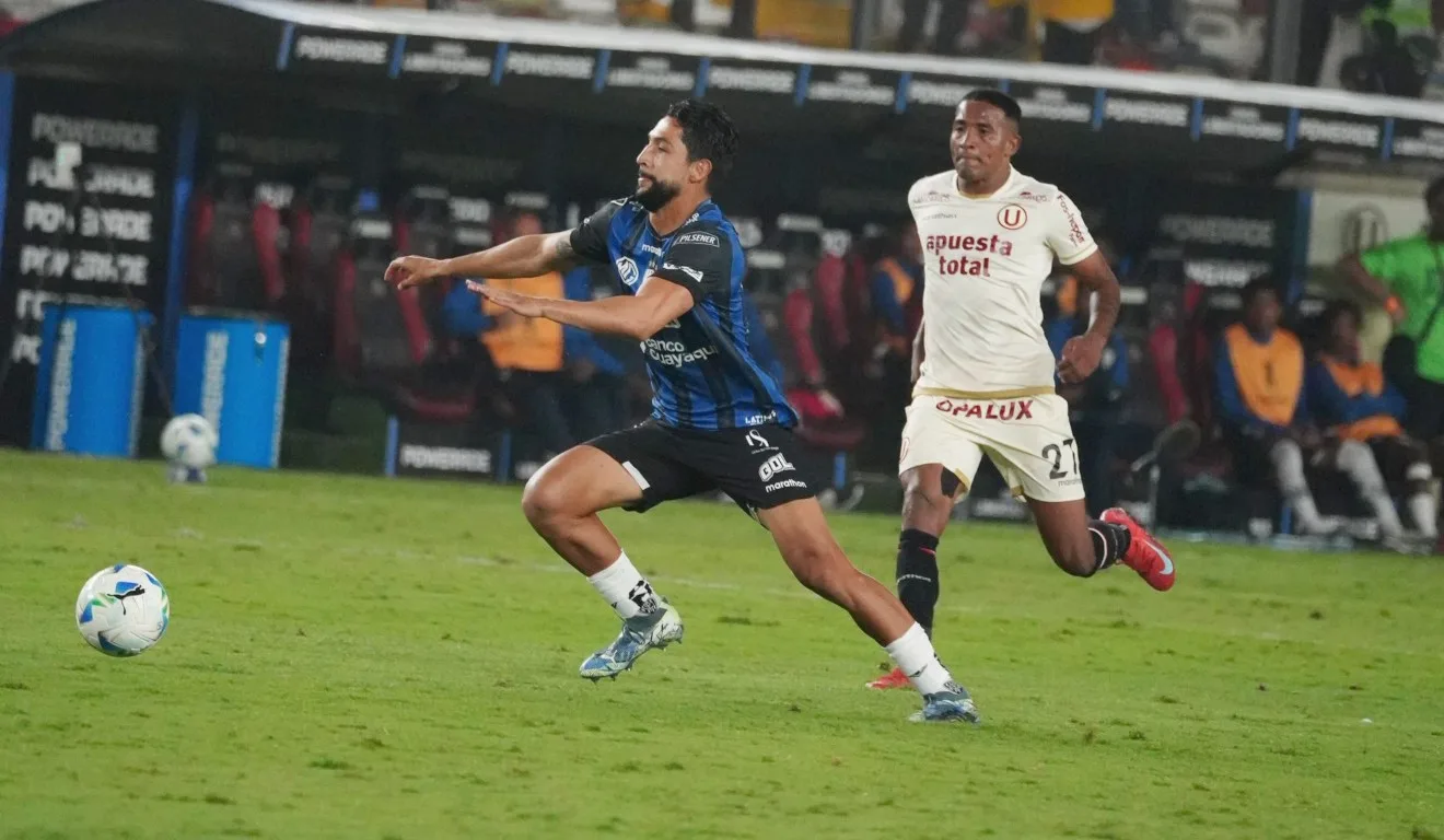 lance do jogo Universitario (PER) x Independiente del Valle (EQU)