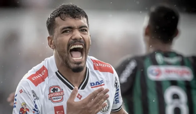 Mingotti, atacante do Fantasma. (Foto: André Jonsson/ Operário)