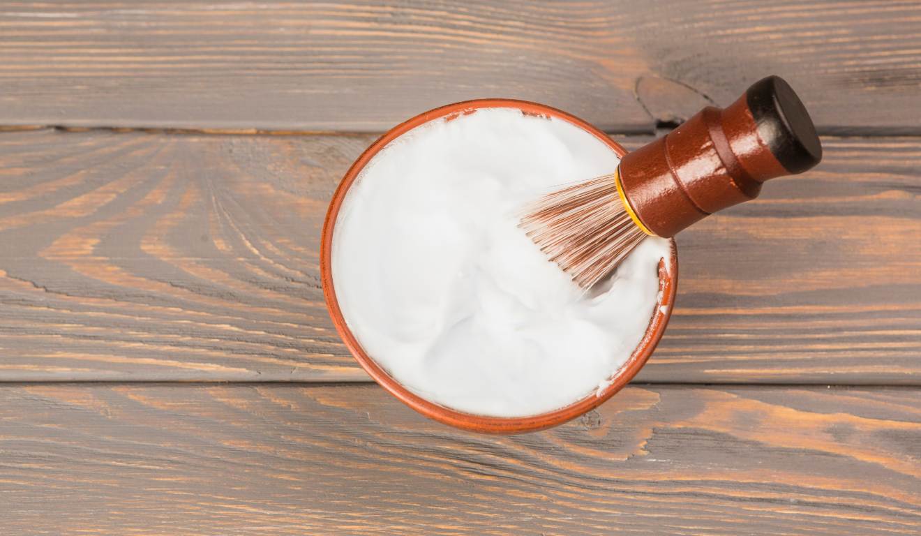 Espuma de barbear.