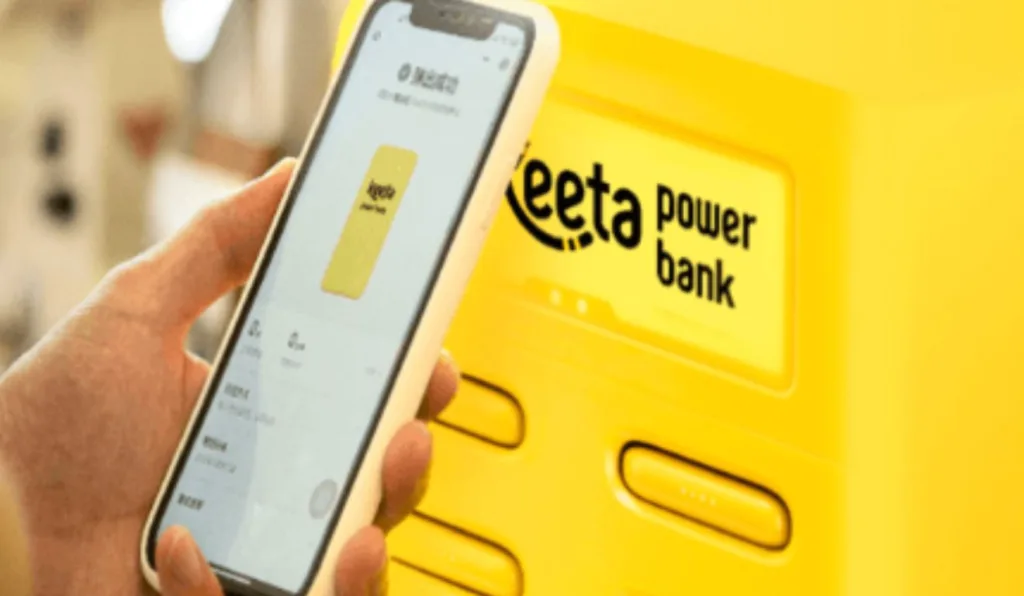 celular com o aplicativo Keeta