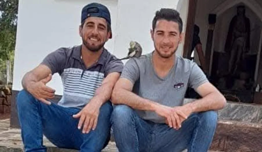 dois primos, ambos de 25 anos, morrem em colisão frontal com caminhão na Pr-151, em Piraí do Sul