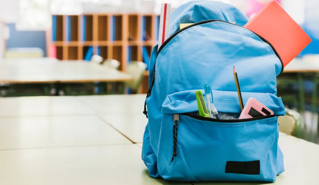 mochila na escola