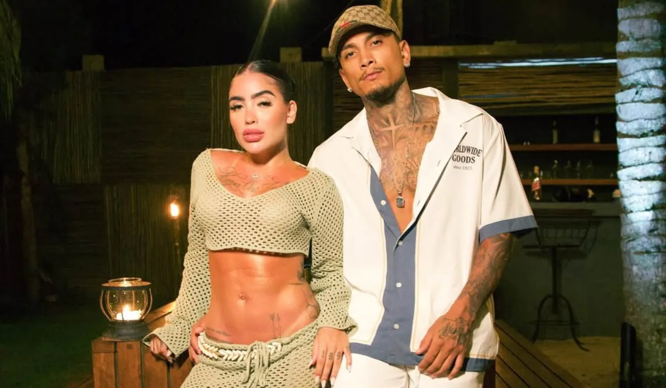 MC Mirella e Dynho abraçados