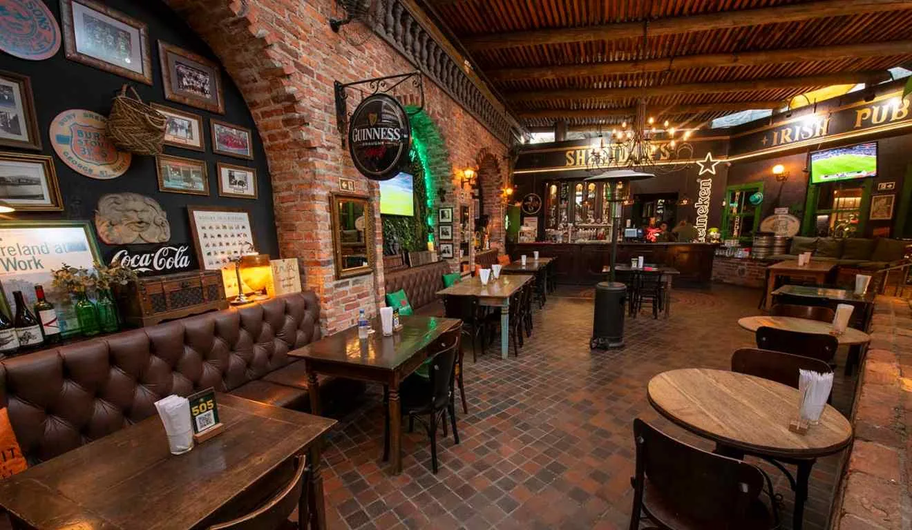 Sheridan’s Irish Pub e Taco el Pancho.