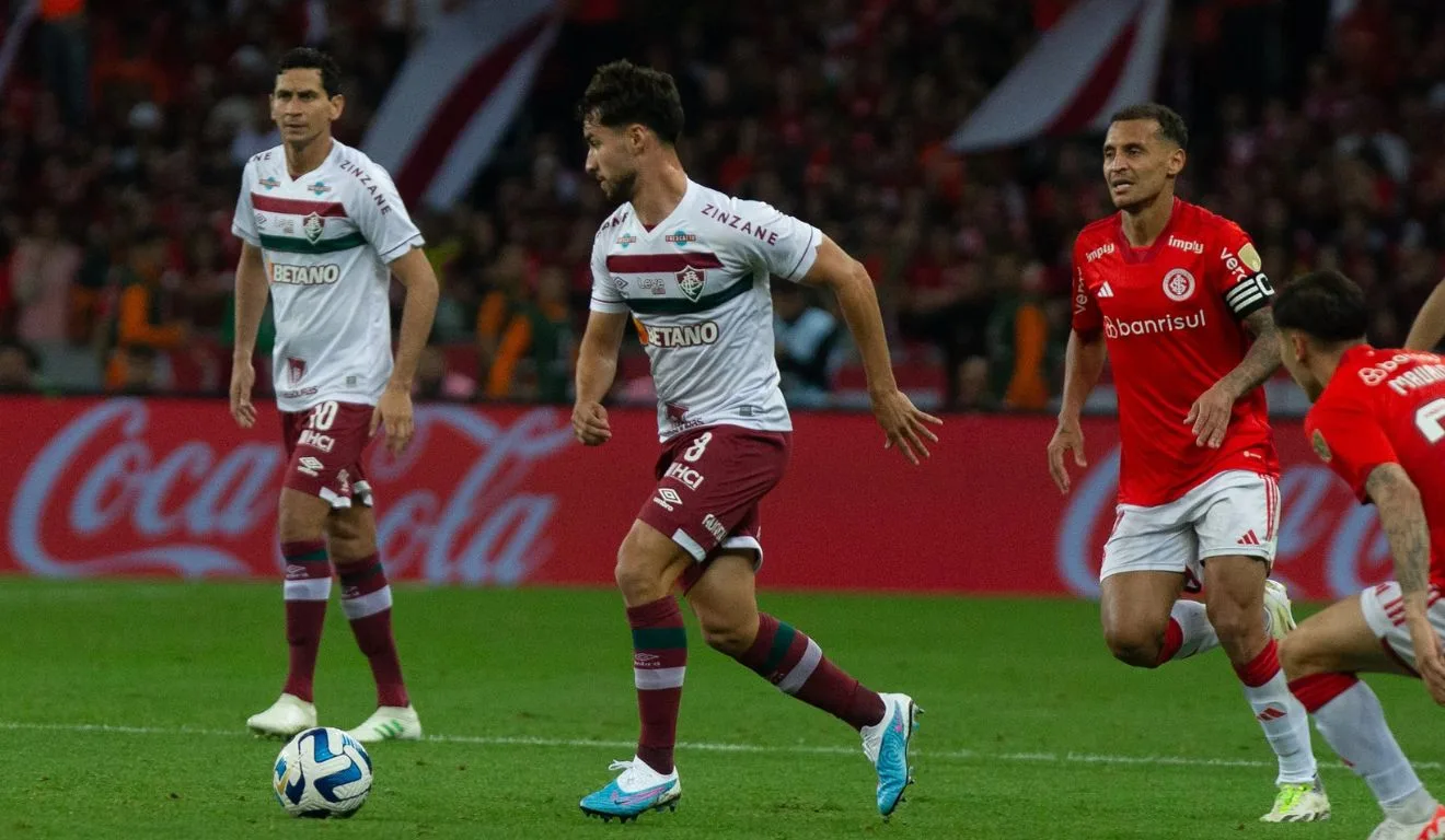 Duelo marca o confronto de times em pontas diferentes da tabela