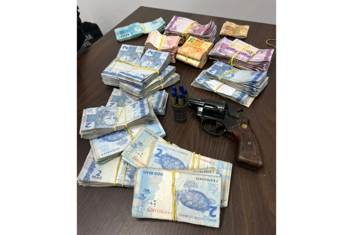 A operação prendeu 17 pessoas em São José dos Pinhais