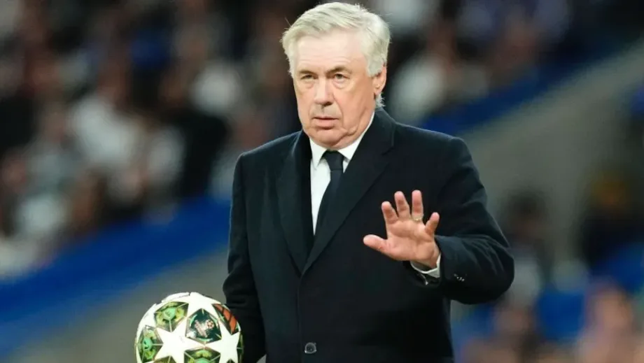 Técnico Carlo Ancelotti.