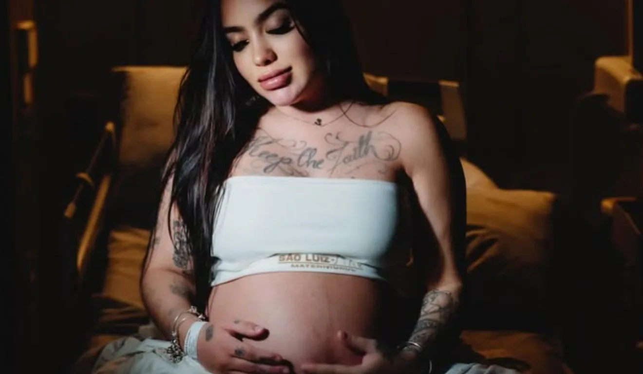 MC Mirella grávida