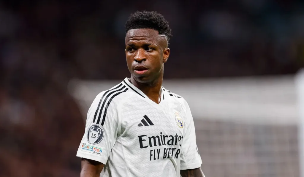 Vini Jr em campo pelo Real Madrid