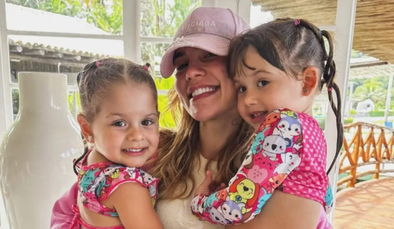 virginia com as filhas