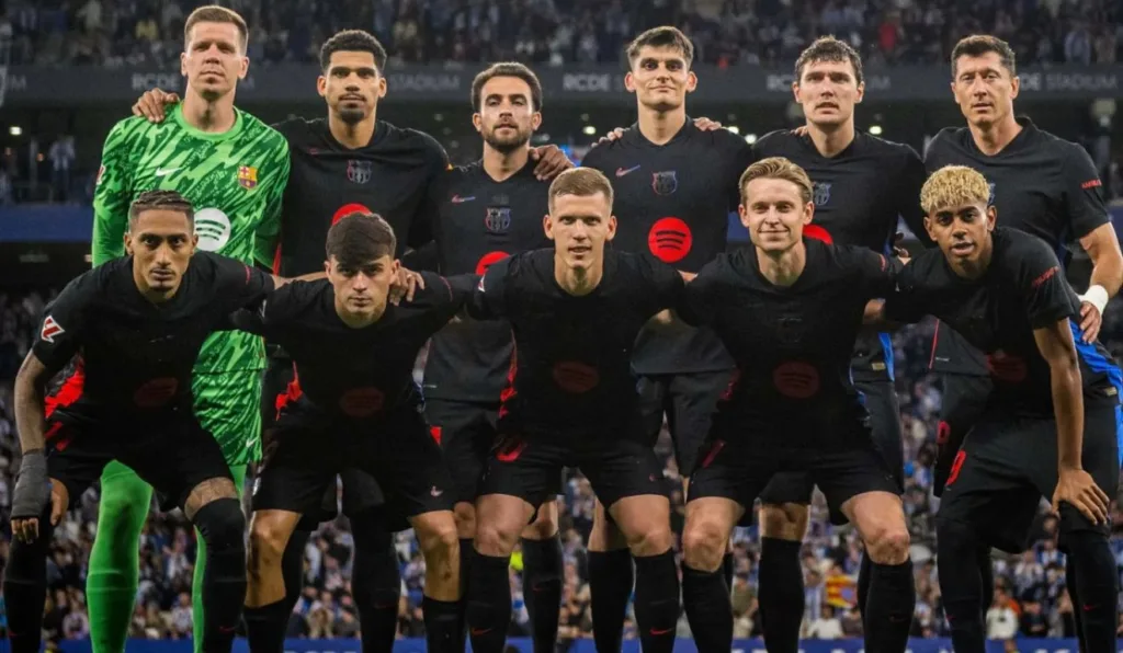 Equipe do Barcelona que entrou em campo no jogo do título
