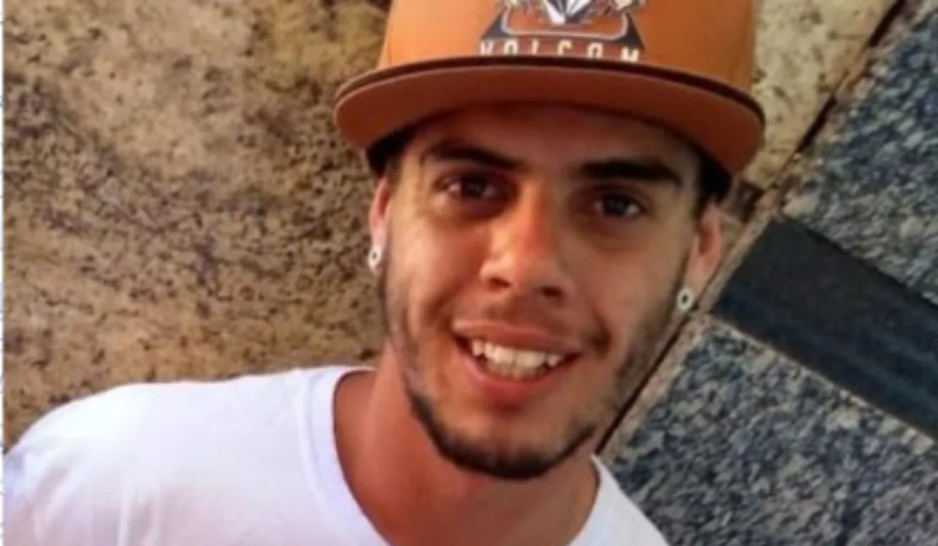 Rodrigo Henrique foi encontrado morto dentro do banheiro da empresa onde trabalhava