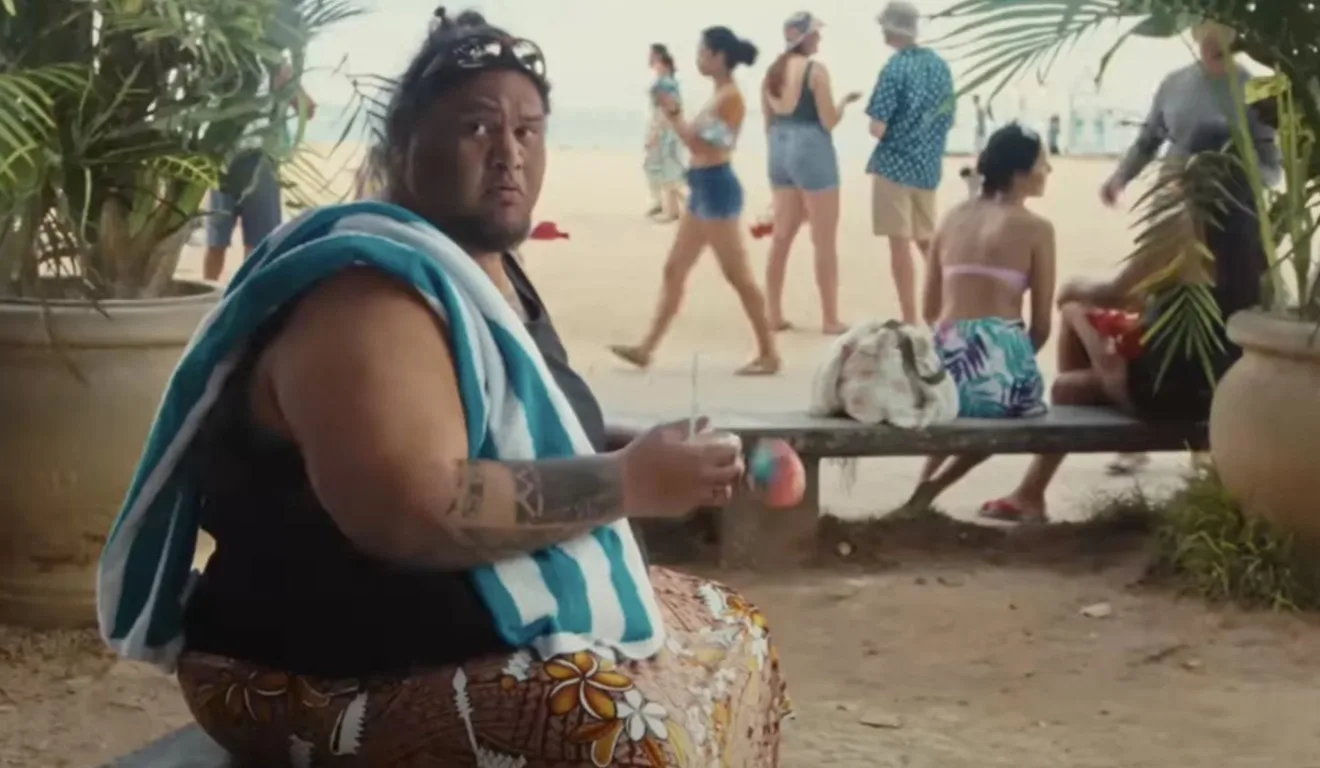 Ator David Hekili Kenui Bell em cena de Lilo & Stitch