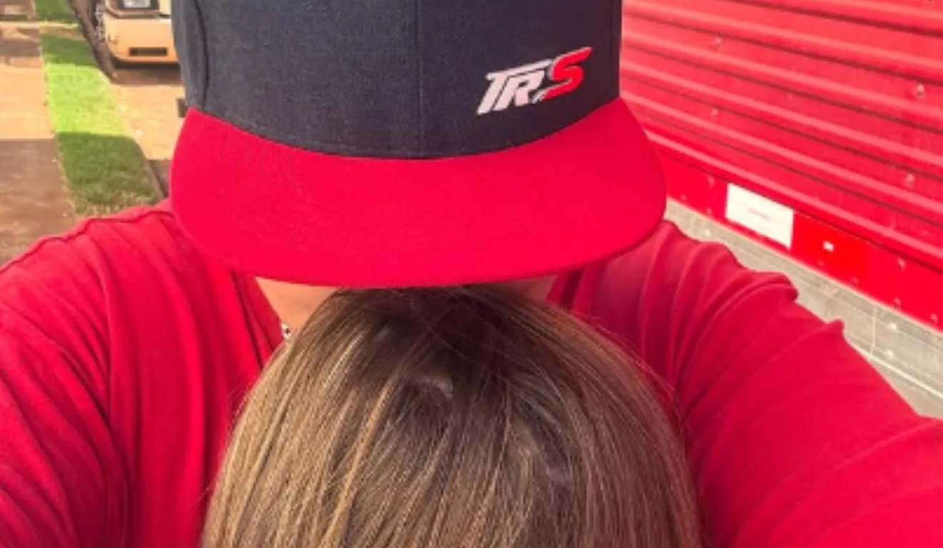 Casal compartilhava fotos juntos nas redes sociais