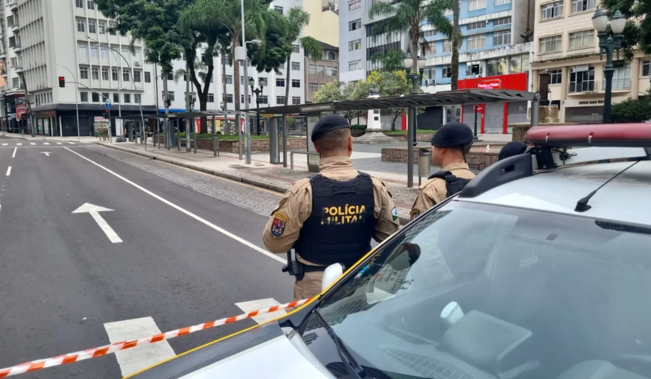 Alarme Falso! Polícia só encontra artigos pessoais após nova ameaça de bomba em Curitiba