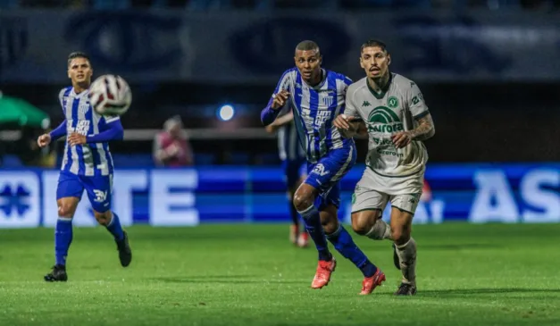 lance do jogo Avaí x Chapecoense