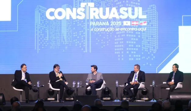Painel apresentado por Leandro Melnick na Construa Sul 2025
