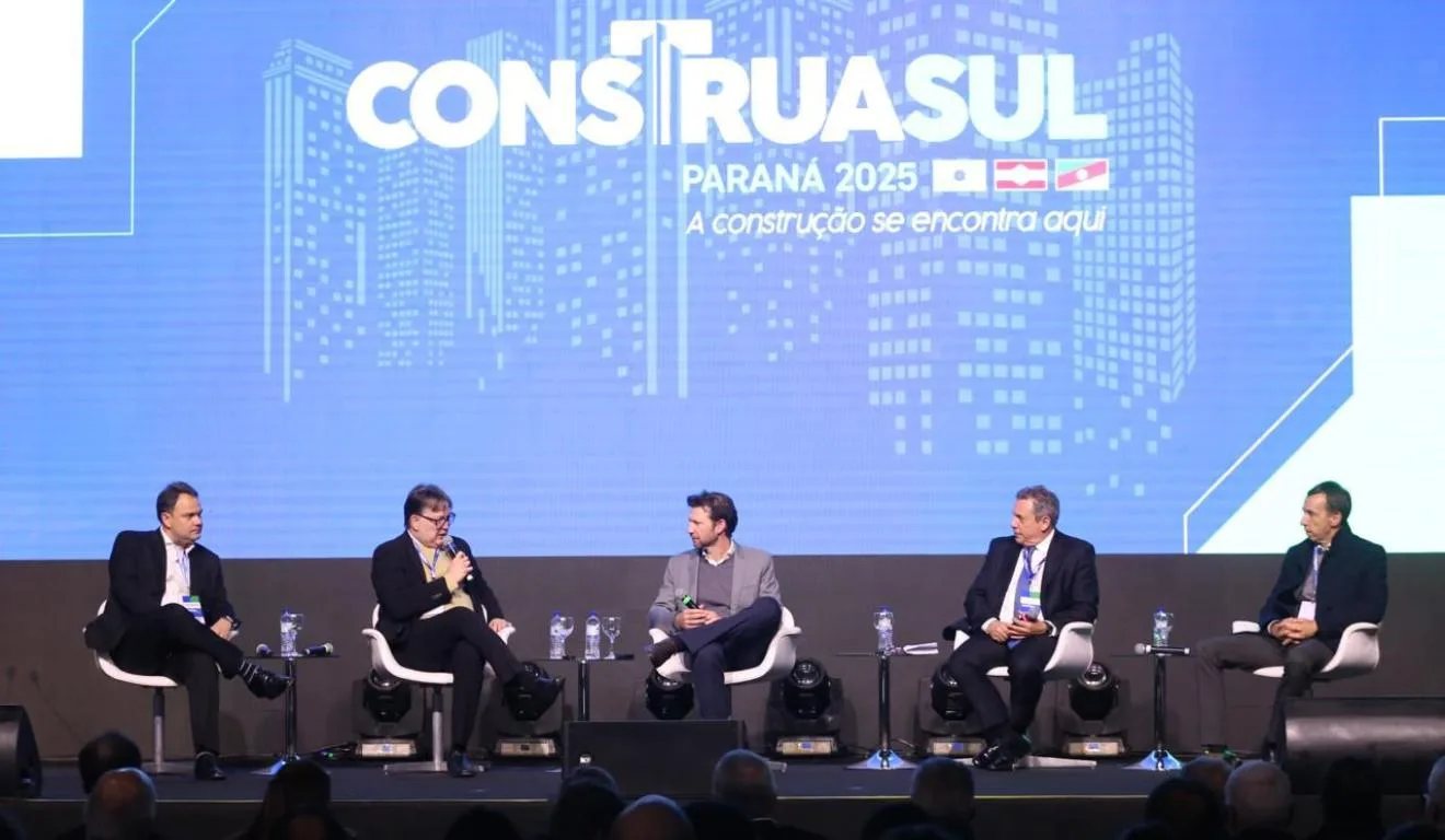 Painel apresentado por Leandro Melnick na Construa Sul 2025