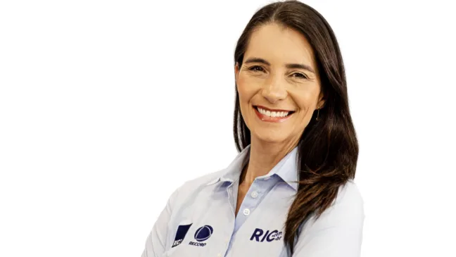 Janaína Castilho, comentarista da Jovem Pan News FM Curitiba e treinadora mental de atletas.