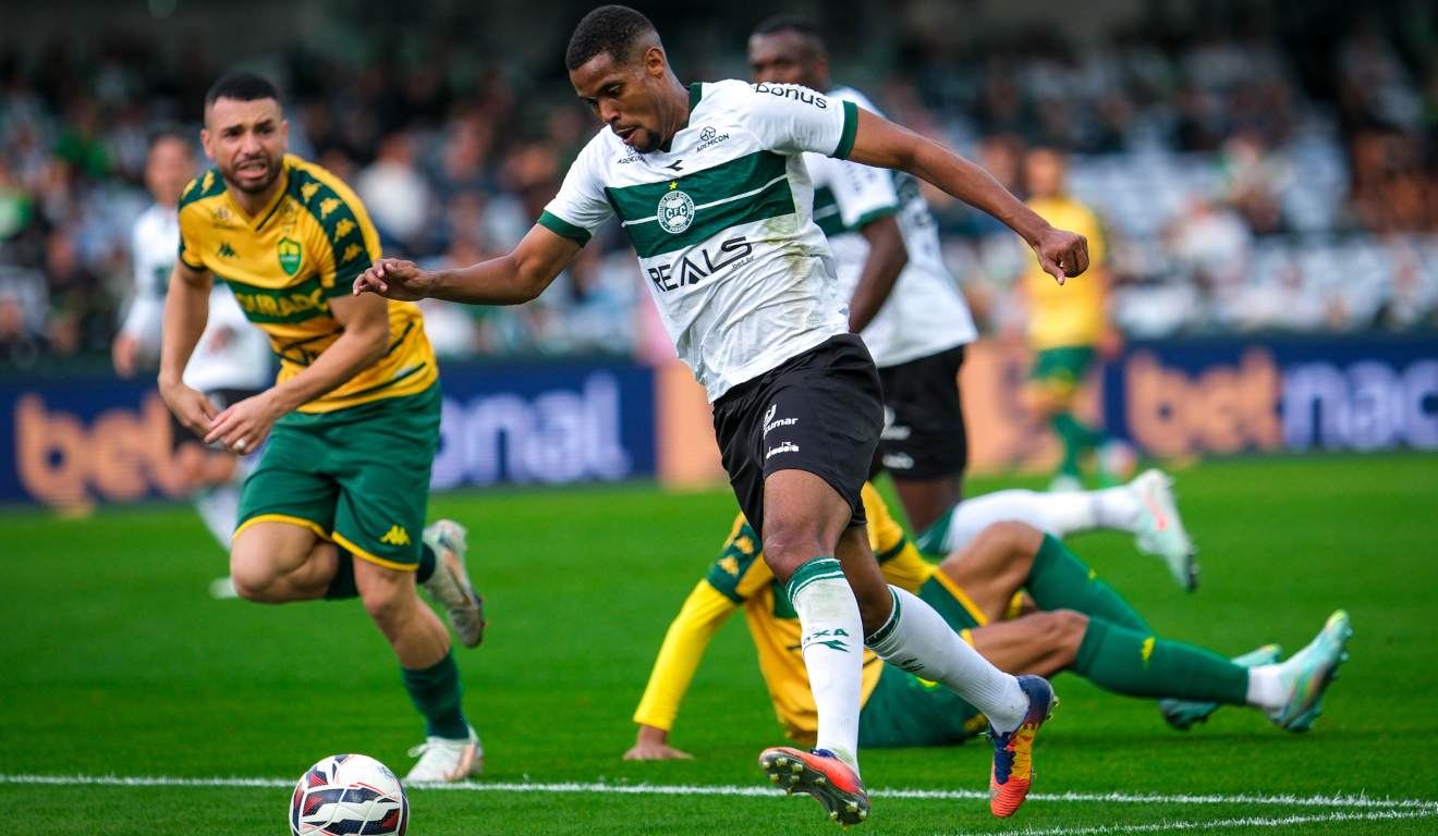 Coritiba e Cuiabá se enfrentaram pela Série B 2025. (Foto: JP Pacheco/Coritiba)