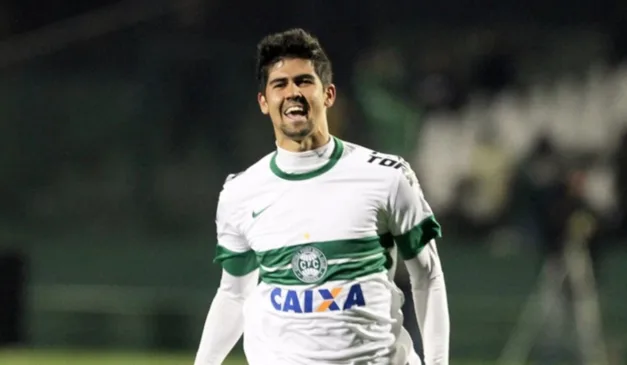 Zagueiro jogou no Coxa em 2013 e 2014. (Foto: Divulgação/ Coritiba