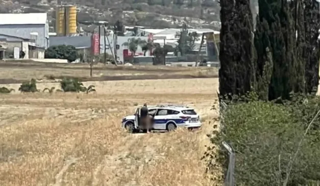 policiais flagrados fazendo sexo em viatura em Larnaca, no Chipre