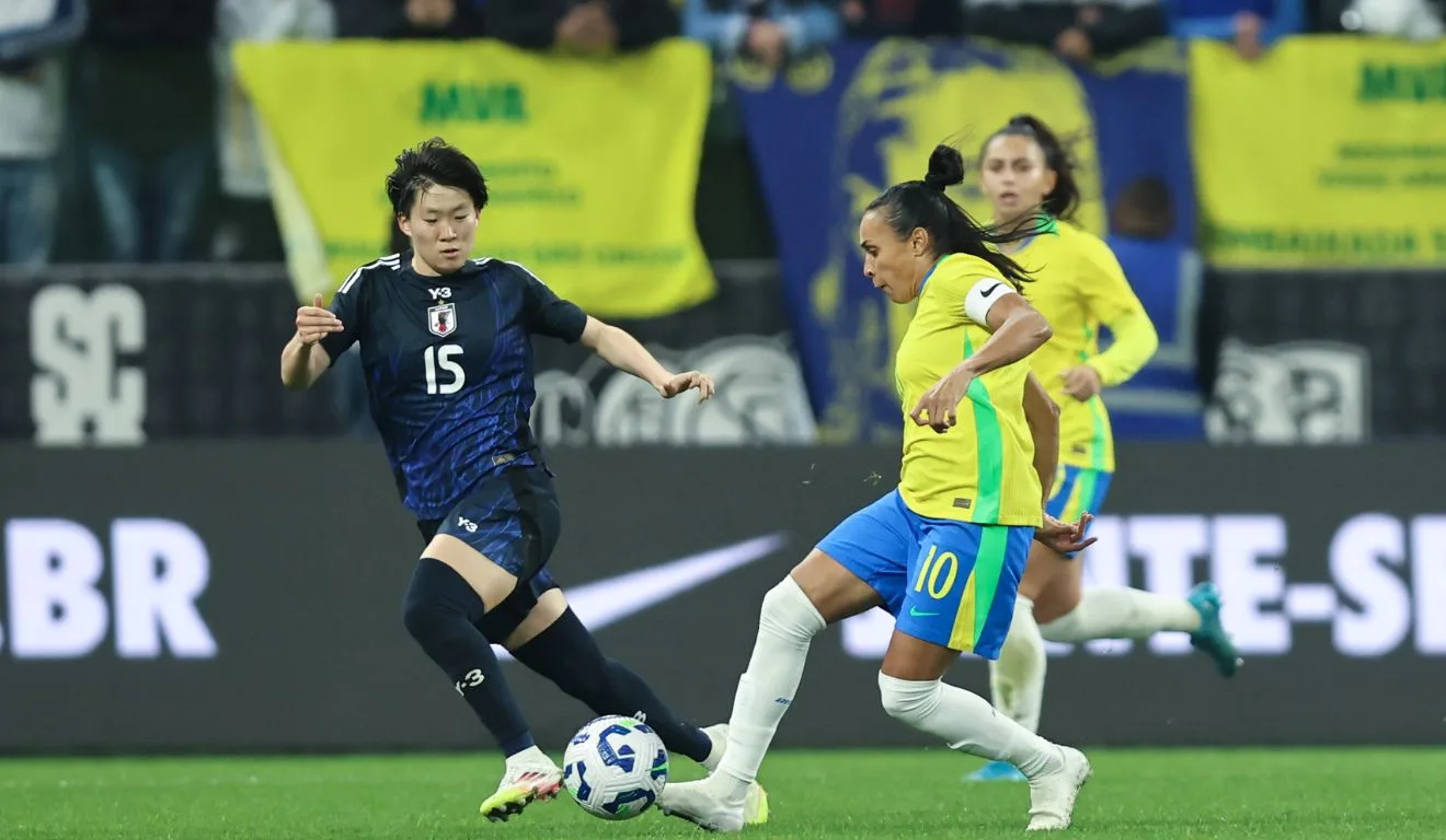 Marta entrou no segundo tempo e ajudou o Brasil a conquistar a vitória 