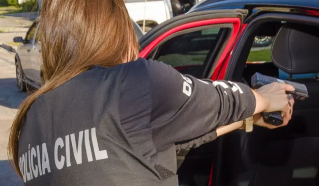 Mulher é atropelada pelo ex-marido no PR; homem foi preso