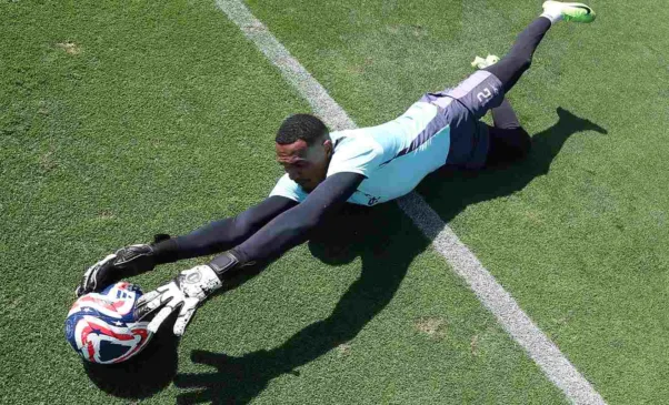 Goleiro John no treino do Botafogo nos Estados Unidos.