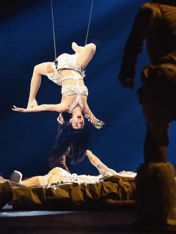 ALANA- WEB STORY CAPA (14)