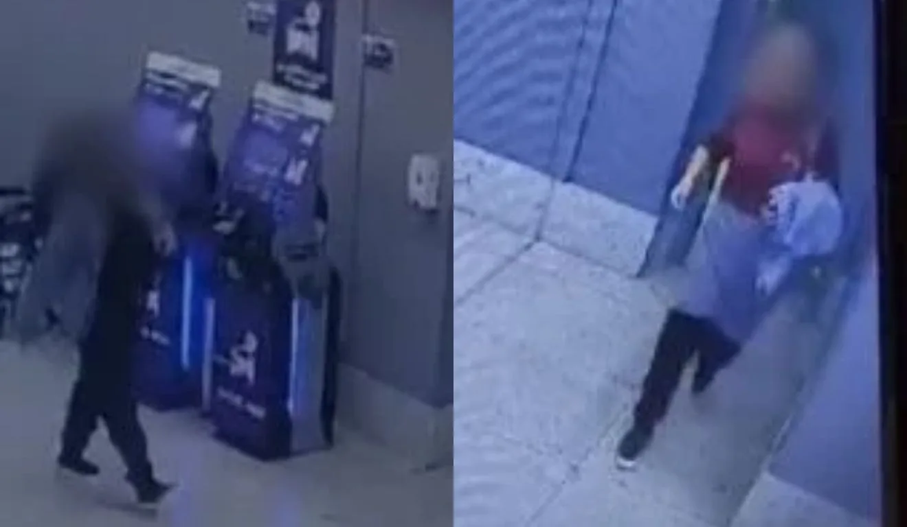 mãe saindo do banheiro após esconder corpo morto da recém-nascida