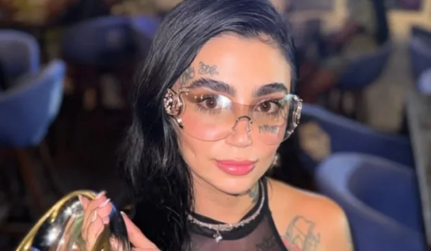 cantor brasileira Ana B