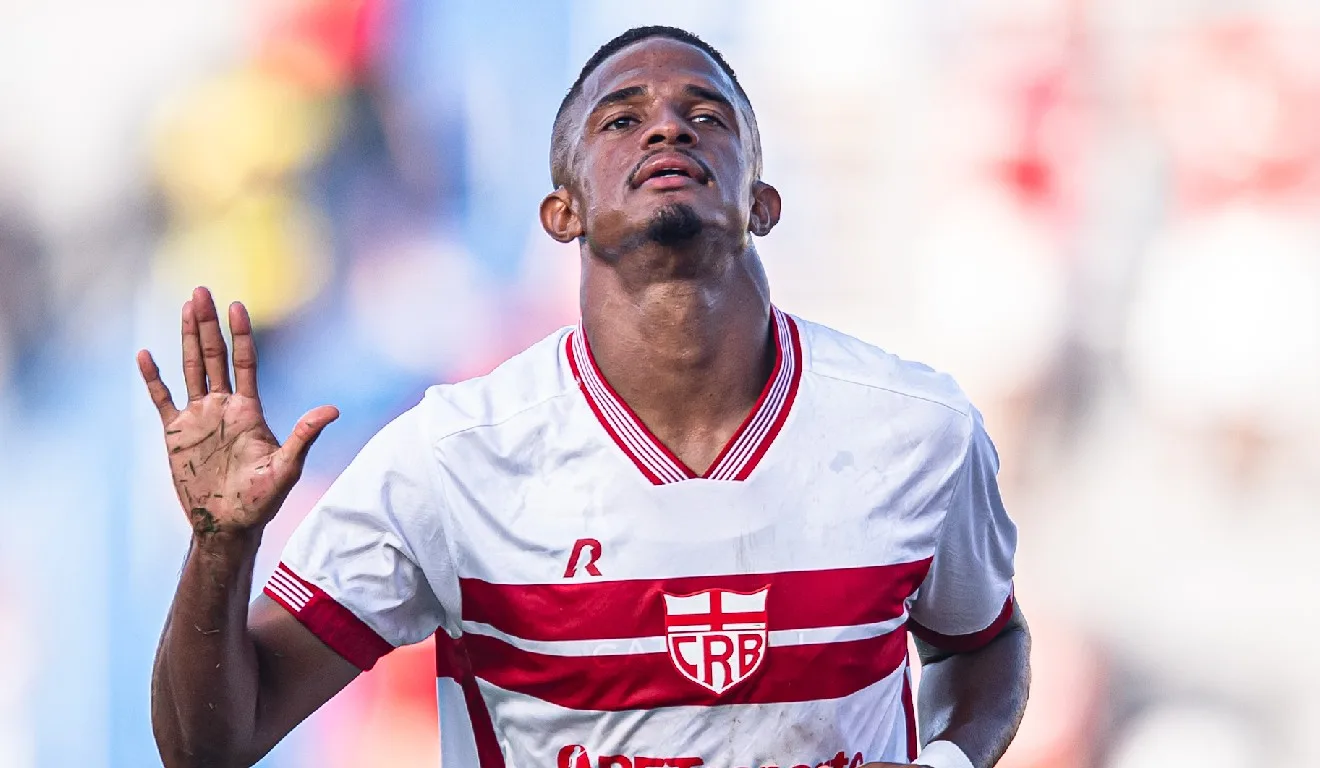 David da Hora, do Coritiba, comemora gol pelo CRB