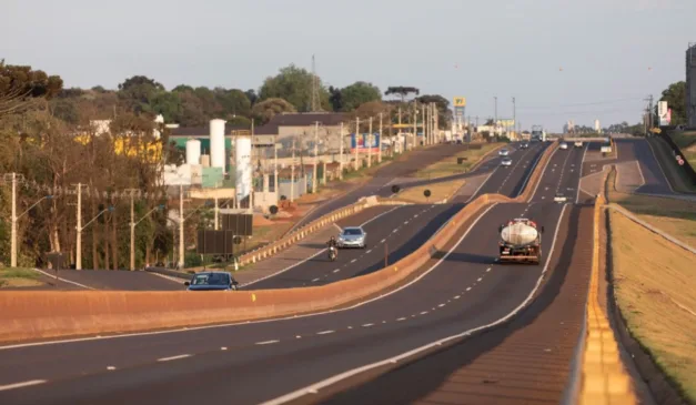 trecho urbano da BR-277 em Cascavel, no oeste do Paraná
