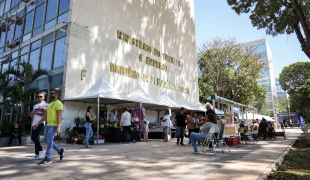 fachada do Ministério do Trabalho