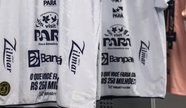 Camisa do Remo com patrocínio da Fatal Models contra o Athletico