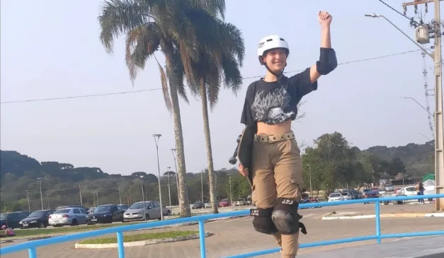 Skatista na etapa paranaense de skate