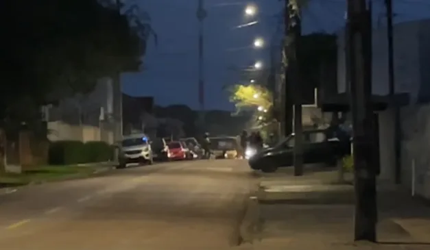 Mulher é feita refém pelo marido no bairro Vargem Grande, em Pinhais