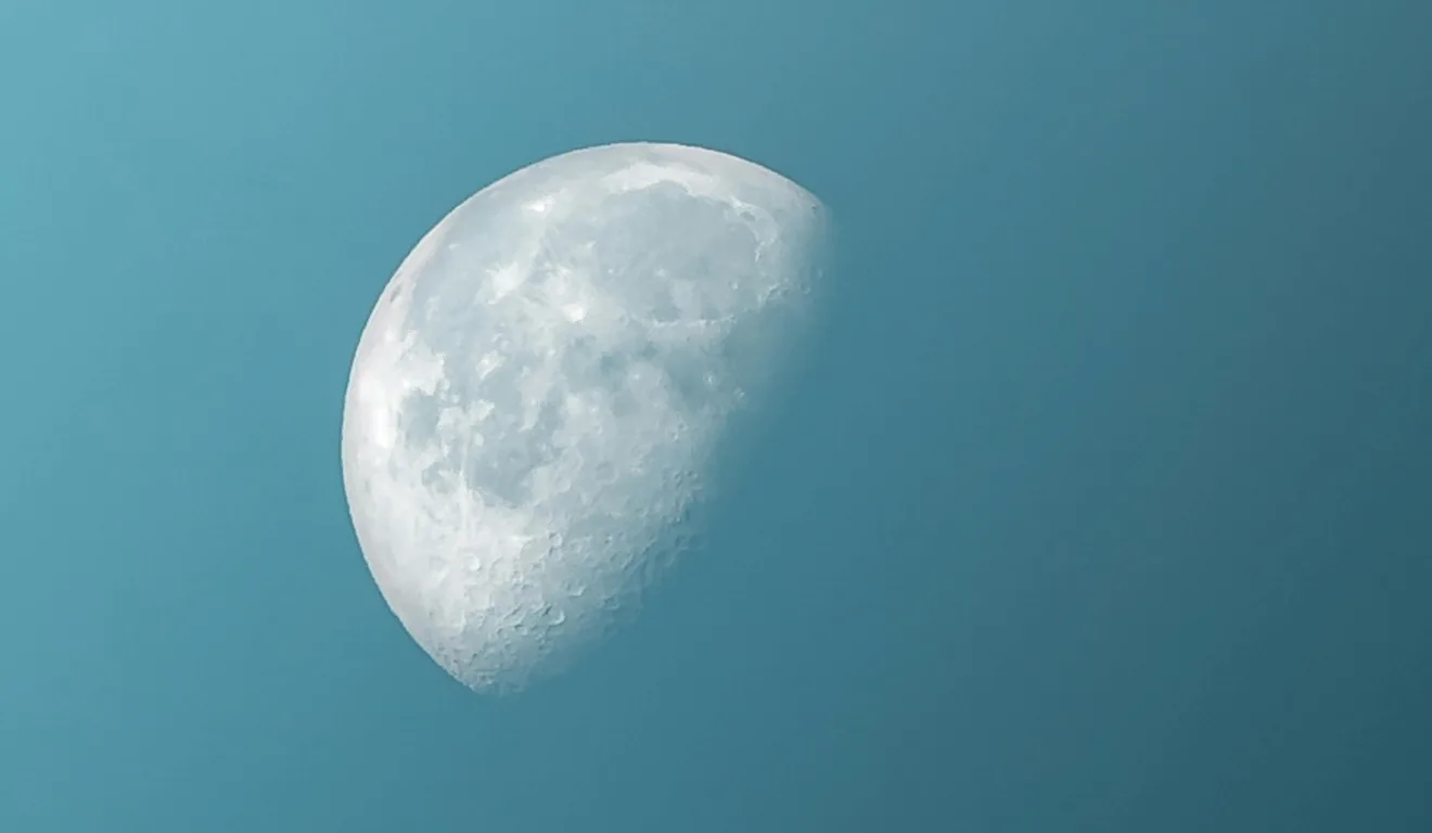 Imagem ilustrativa da lua minguante.