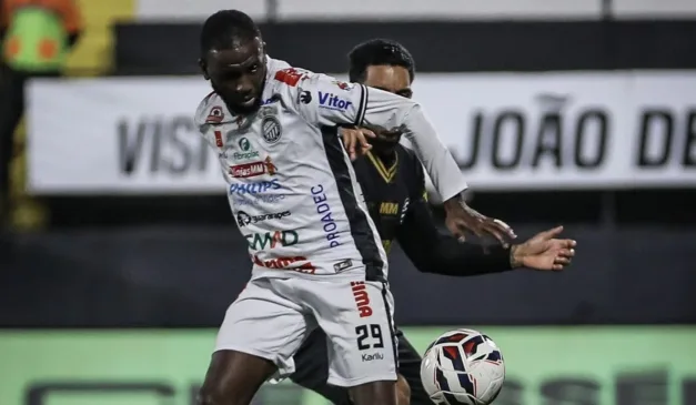 Lance de Athletic x Operário, pela Série B