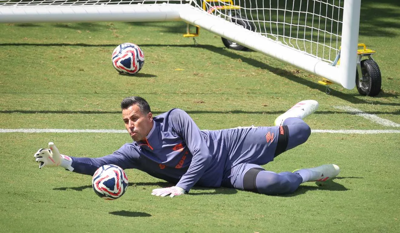 Goleiro Fabio, do Fluminense, em treino nesta semana nos Estados Unidos.