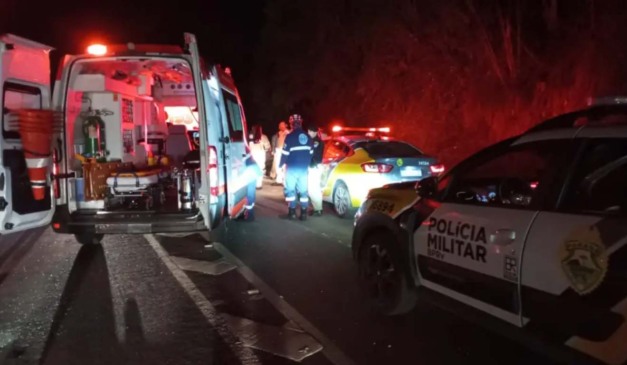 Local em que idoso morreu após um acidente em Campo Magro; corpo de bombeiros e polícia militar foram ao local